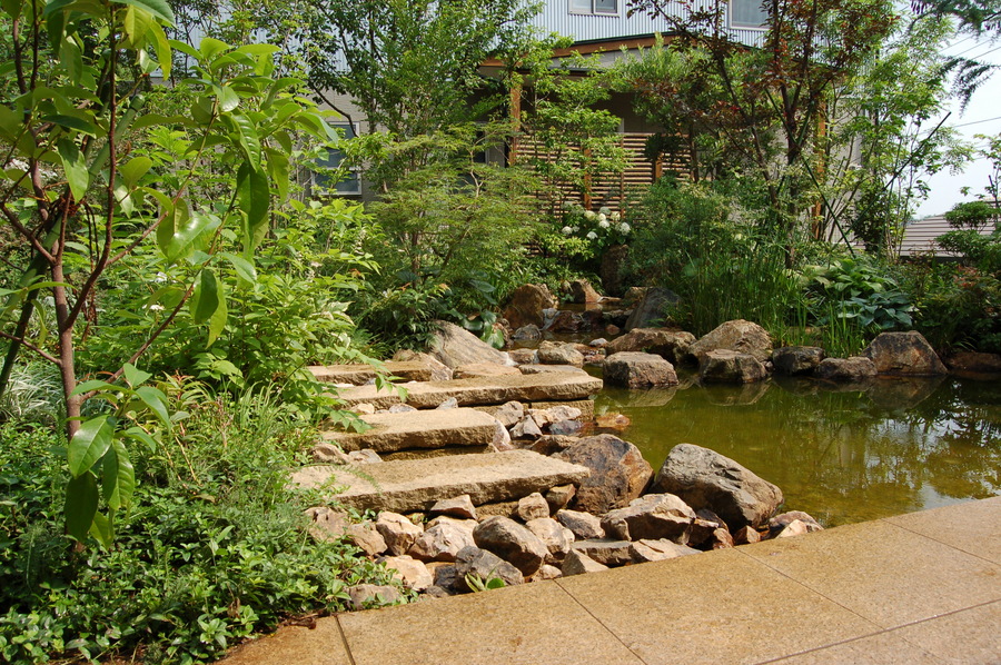 自然石の庭