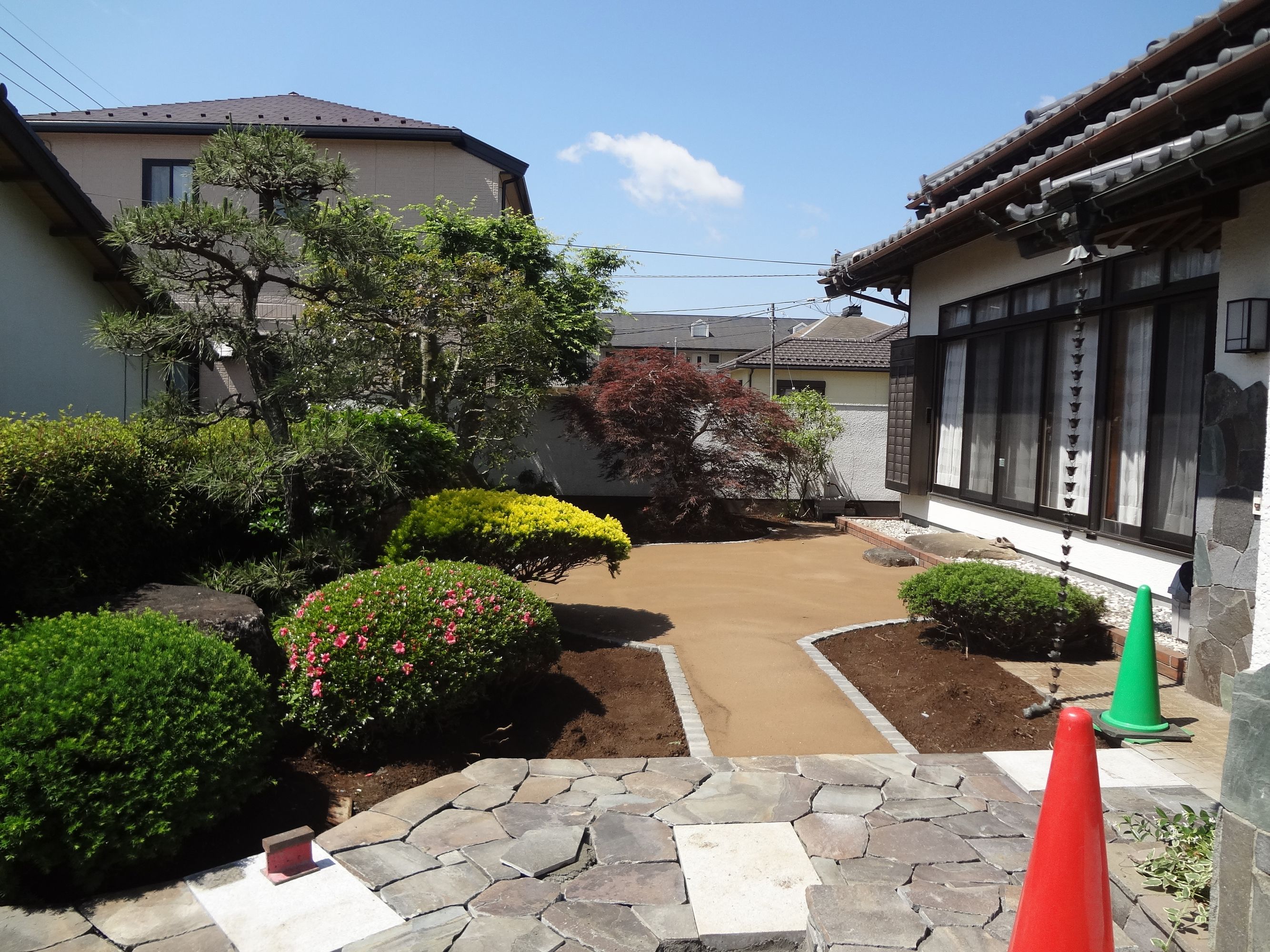 工事中 乱張り 工事中 乱張り