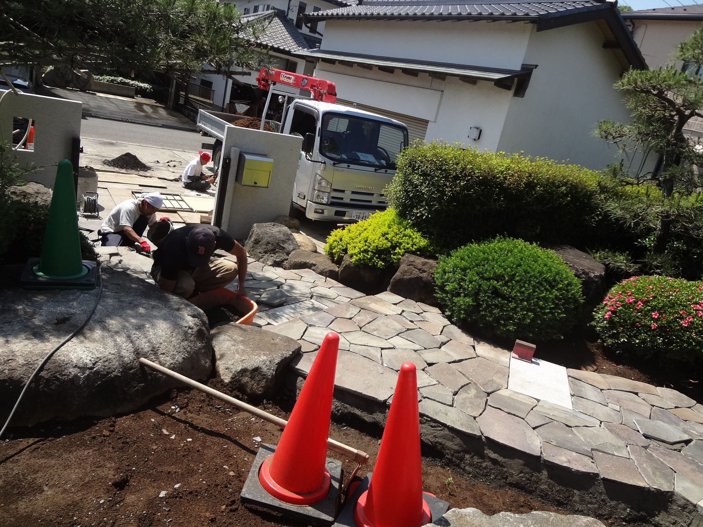 工事中 乱張り 工事中 乱張り