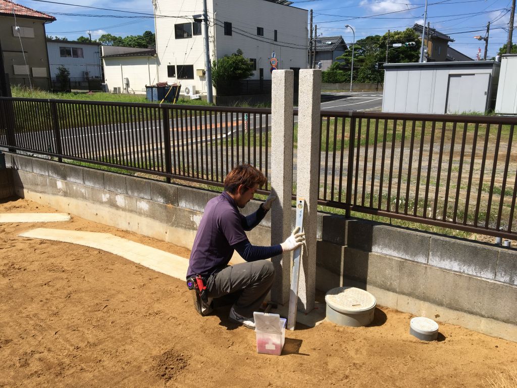 稲川ソーマ石柱施工 稲川ソーマ石柱施工