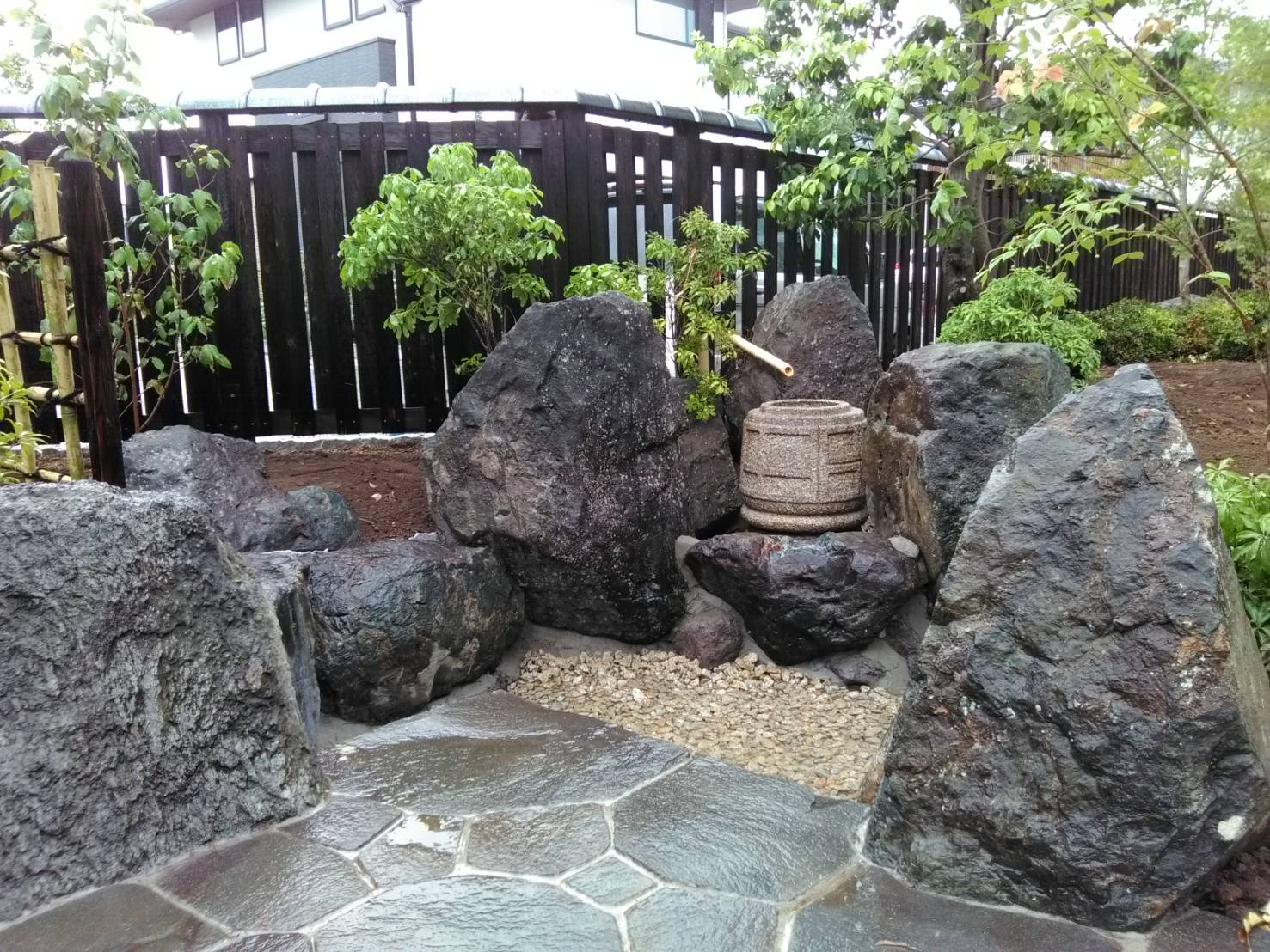 池 池