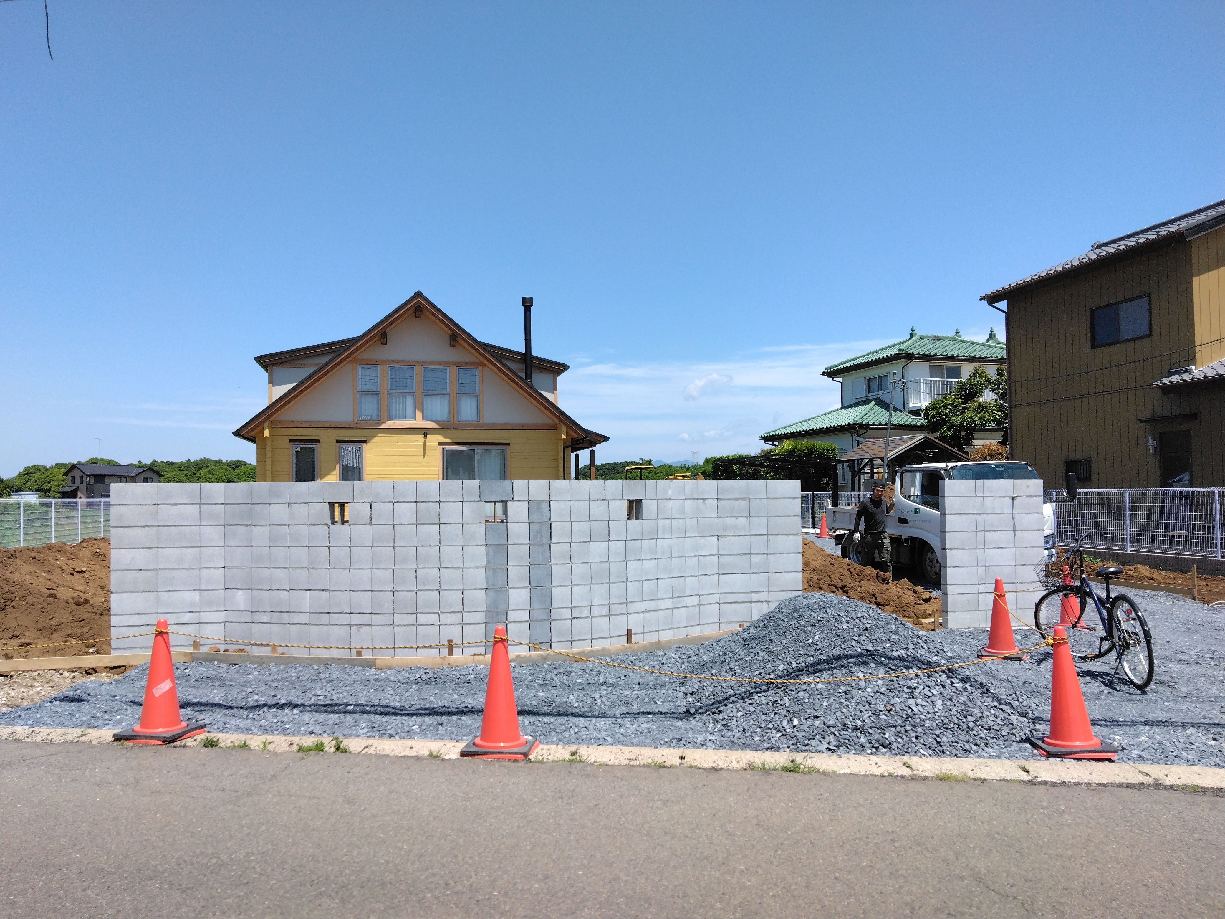 塀A 塀A