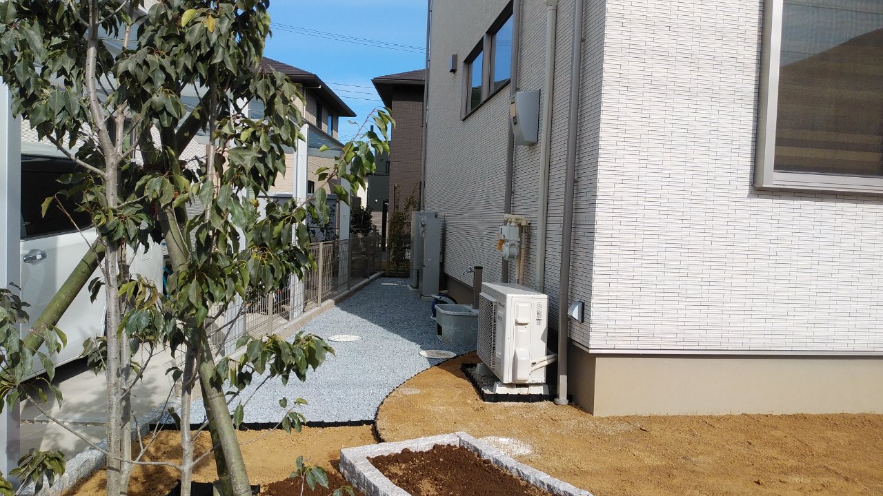 砂利敷 砂利敷