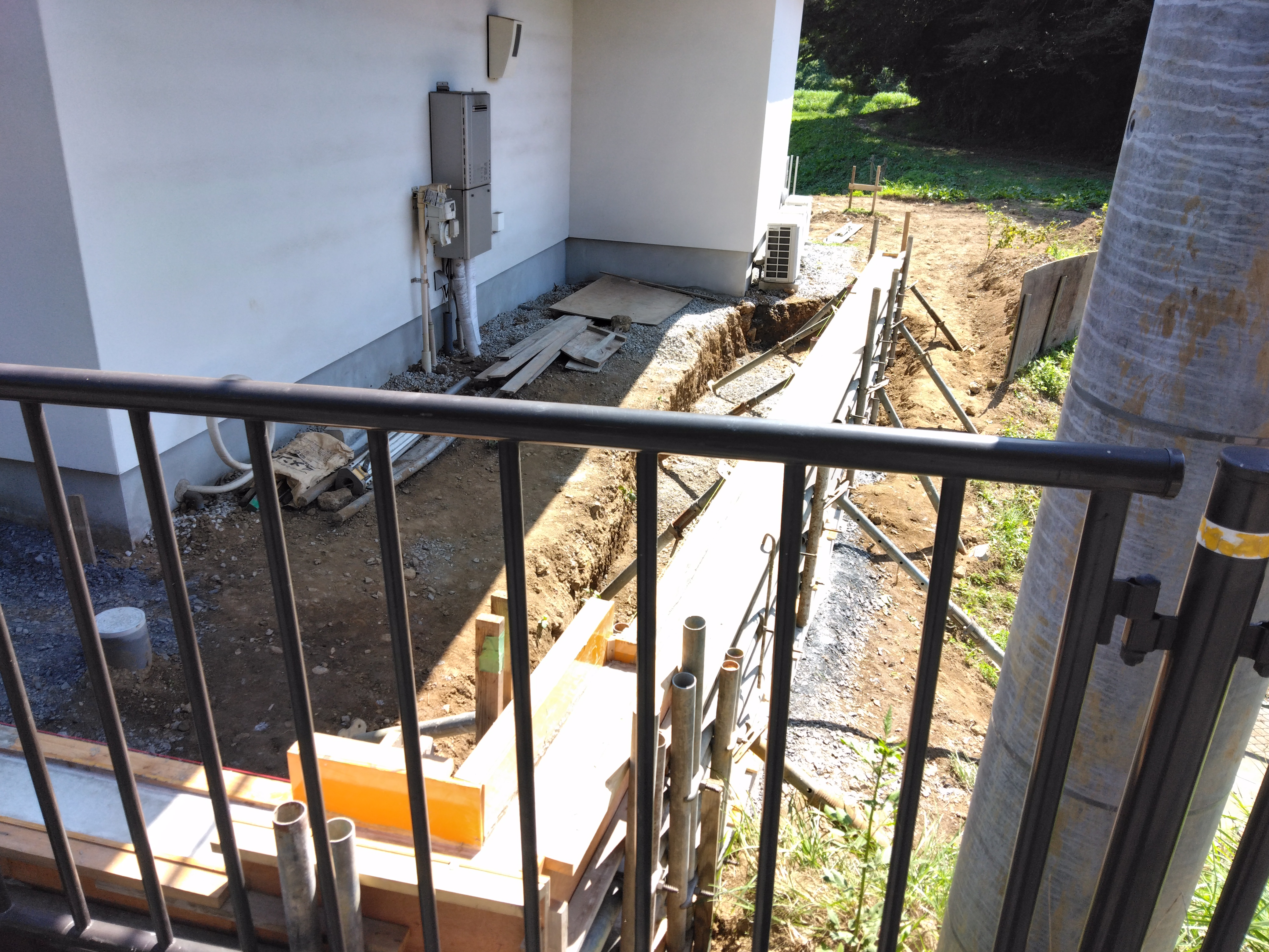 �R���N���[�g�H��