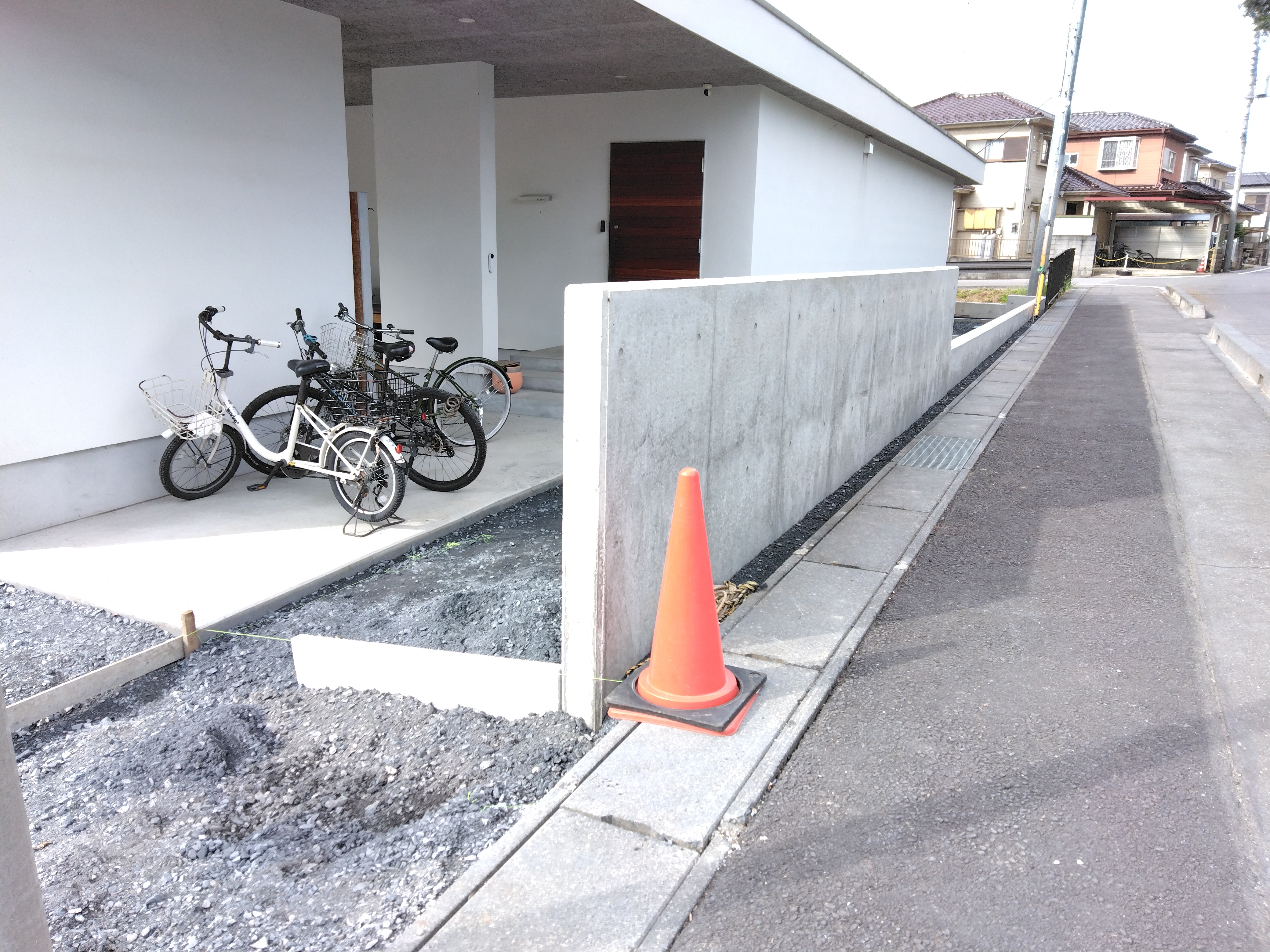 �R���N���[�g�̑ł����ςȂ�